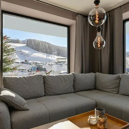 Dachsteinwest, Ski-in Ski-out Luxury Apartment, Free Parkplatz アパート