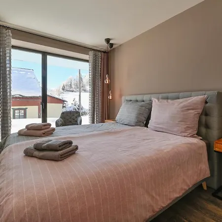 Dachsteinwest, Ski-in Ski-out Luxury Apartment, Free Parkplatz