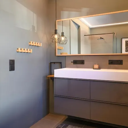 Dachsteinwest, Ski-in Ski-out Luxury Apartment, Free Parkplatz ルスバッハ・アム・パス・クシュット