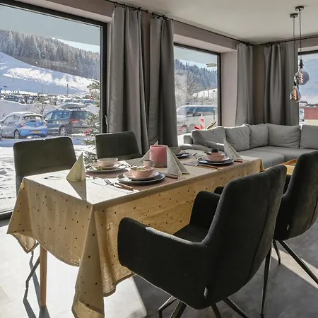 Lejlighed Dachsteinwest, Ski-in Ski-out Luxury Apartment, Free Parkplatz