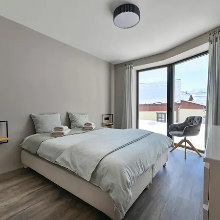 Dachsteinwest, Ski-in Ski-out Luxury Apartment, Free Parkplatz *