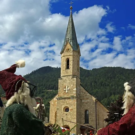 Dachsteinbock Apartment Russbach am Pass Gschütt