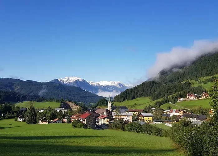 Dachsteinwest, Ski-in Ski-out Luxury Apartment, Free Parkplatz Russbach am Pass Gschuett